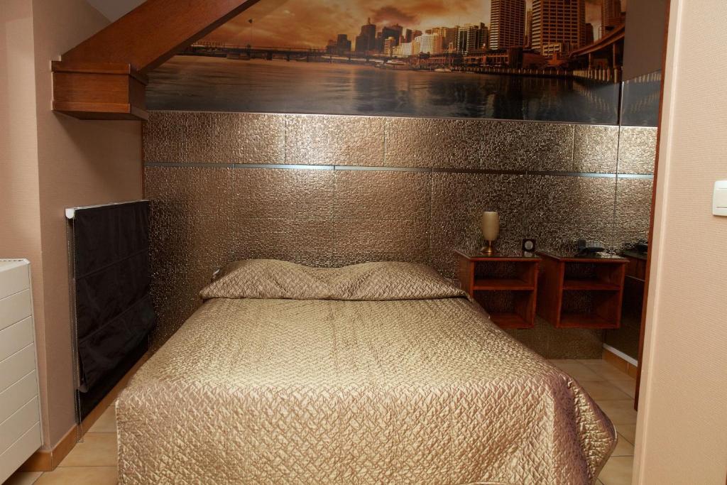 Le New Matinal Hotel La Louviere Room photo